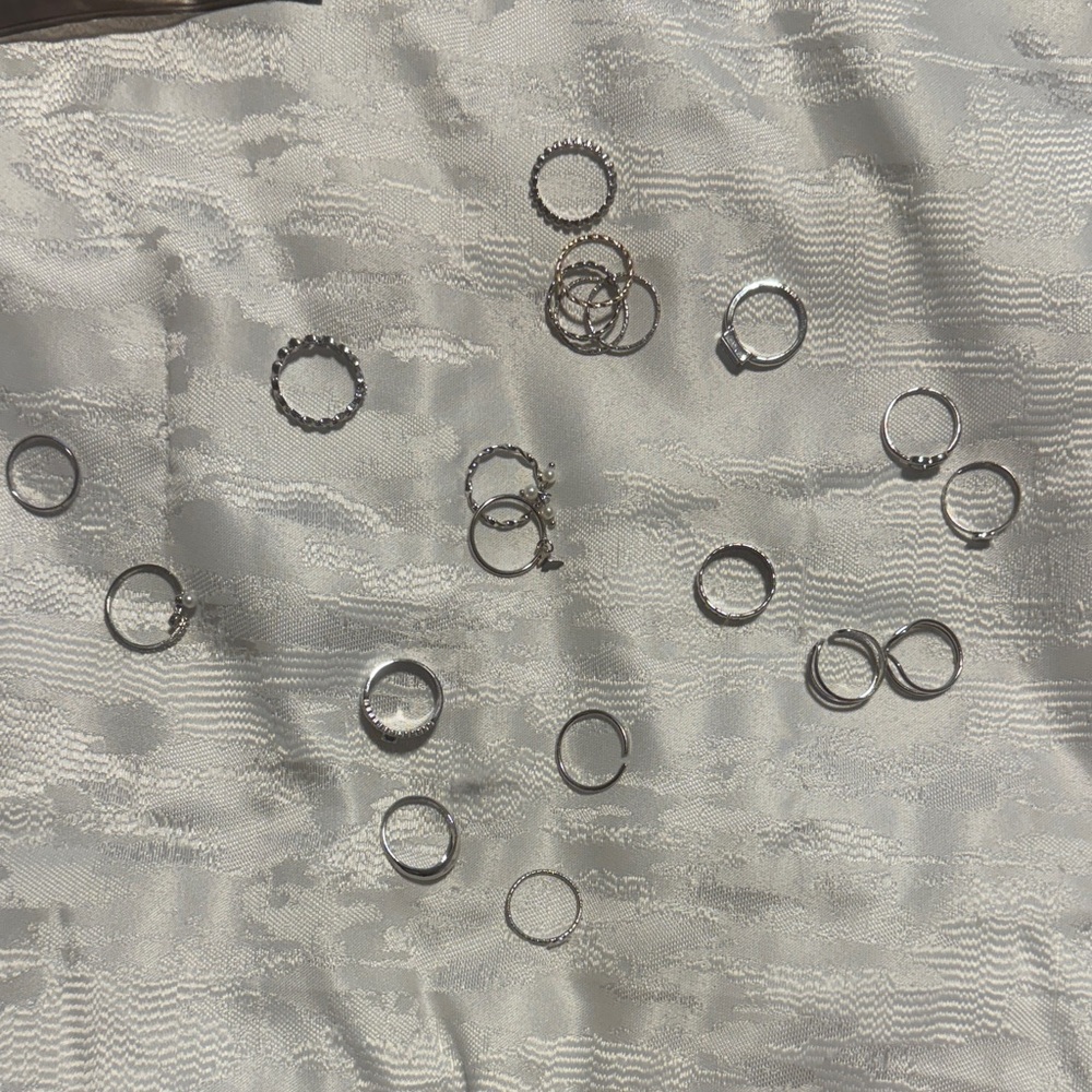 20 Rings - Never worn